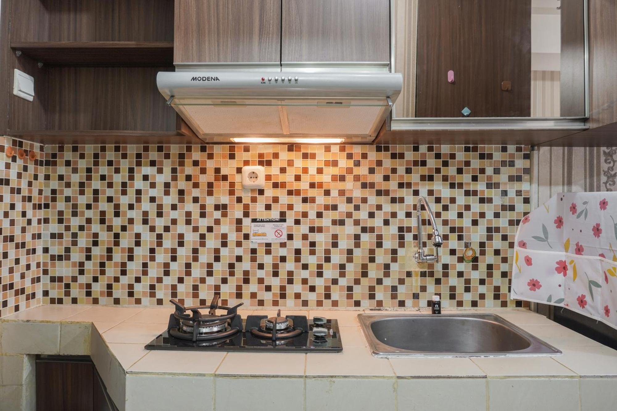 Cozy Living At Belmont Puri By Travelio Apartemen *