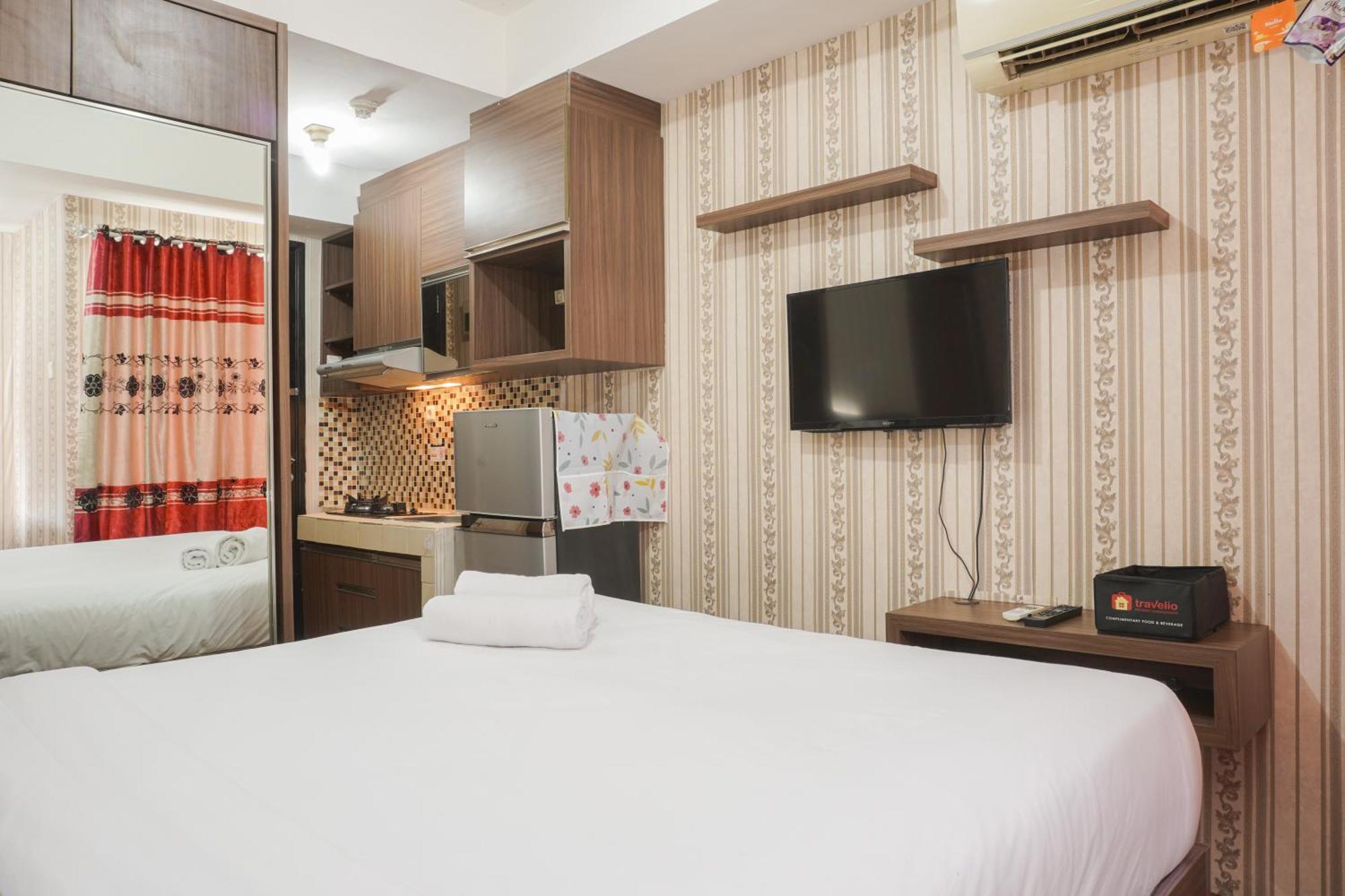 Cozy Living At Belmont Puri By Travelio Apartemen Jakarta
